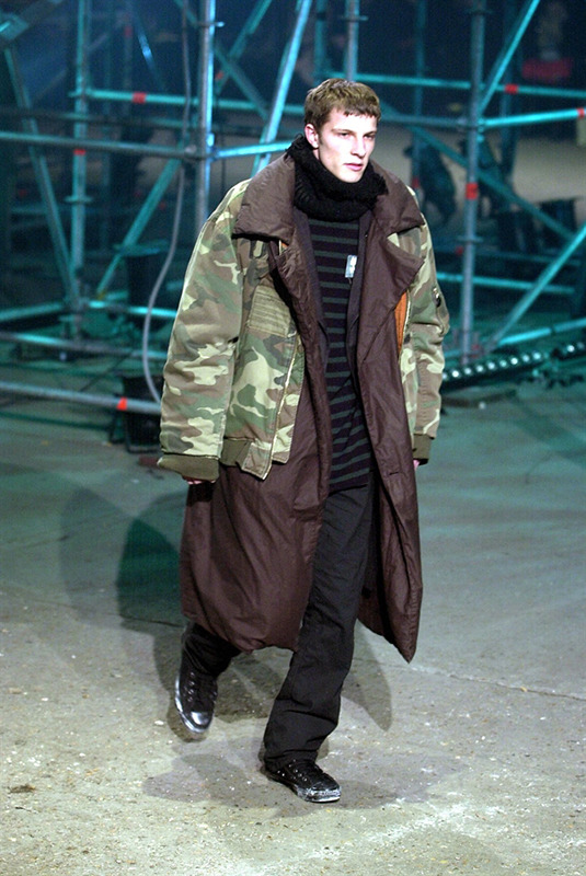 FW01 Riot Riot Riot! Patched Ma-1 Camo Bomber